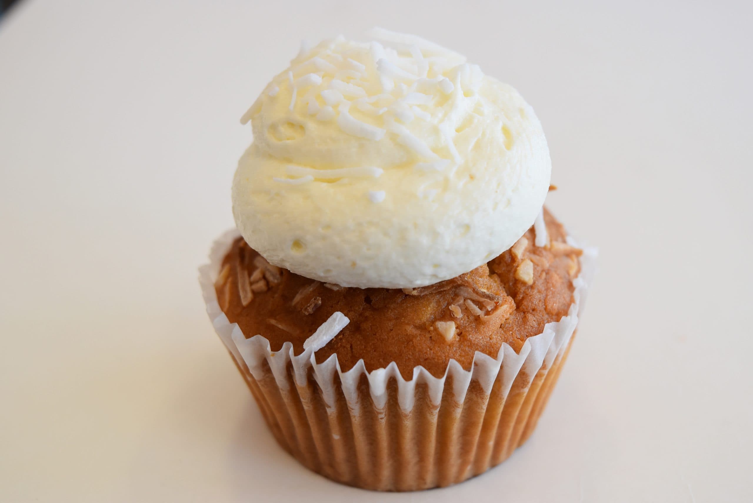 Coconut cupcake — Standard Box of 3