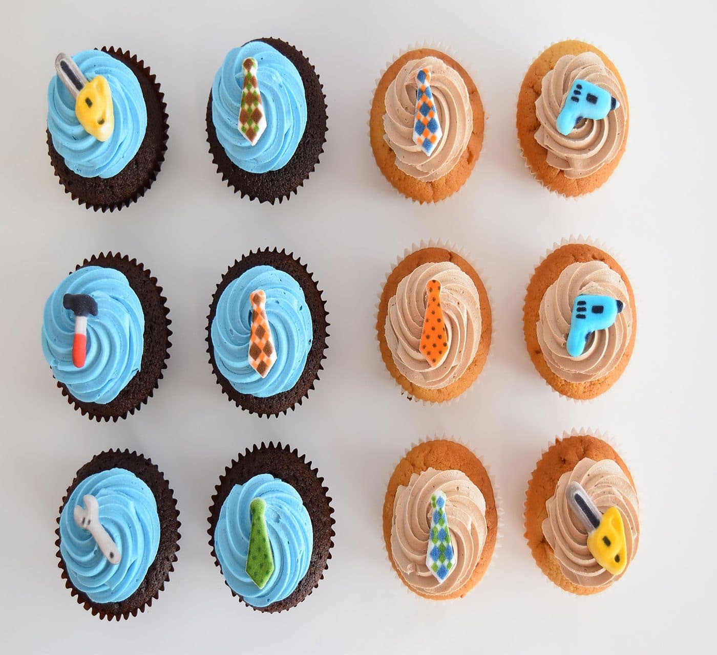 Box of 12 Father's Day Cupcakes