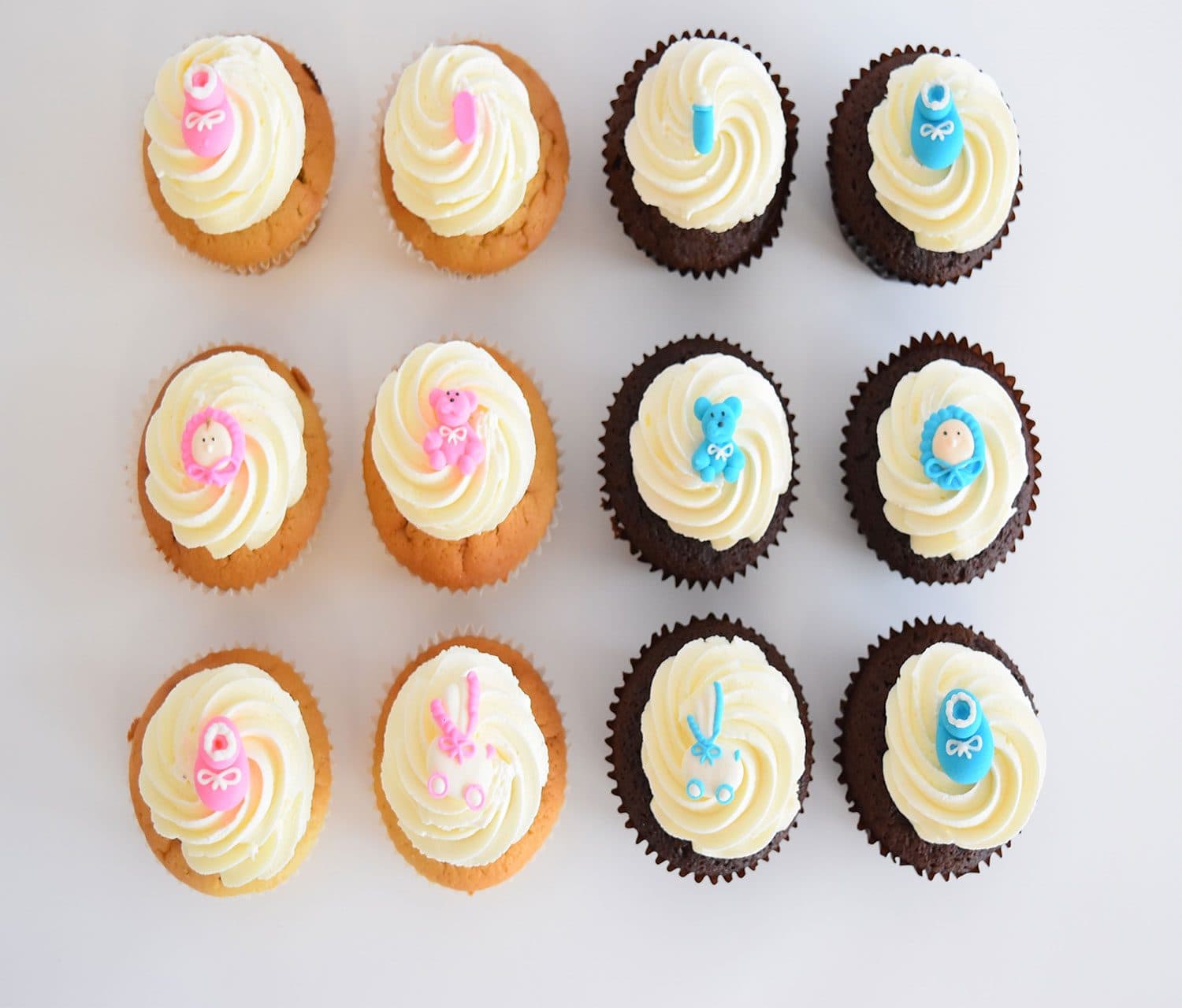 Box of 12 Baby Neutral Cupcakes